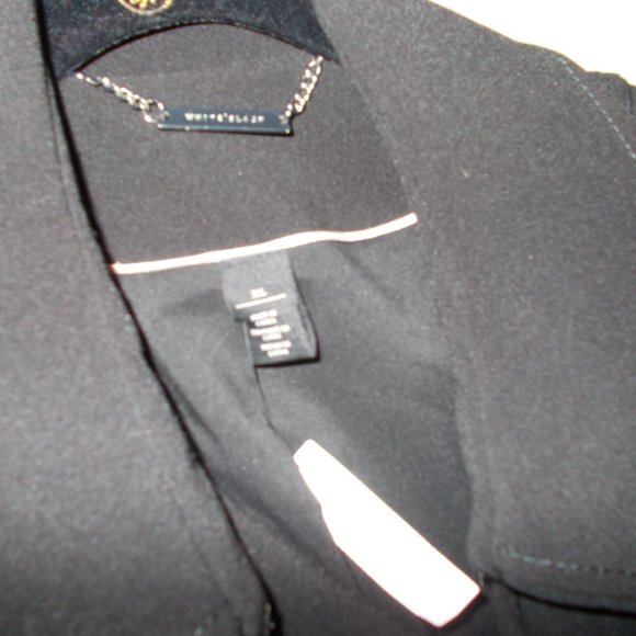 White House Black Market - Picture 5 of 16